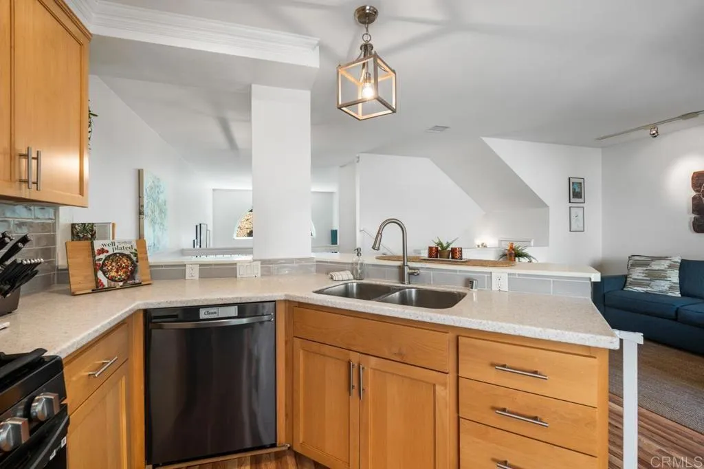 Photo #28: PTP2602727 Listing: Photo #28