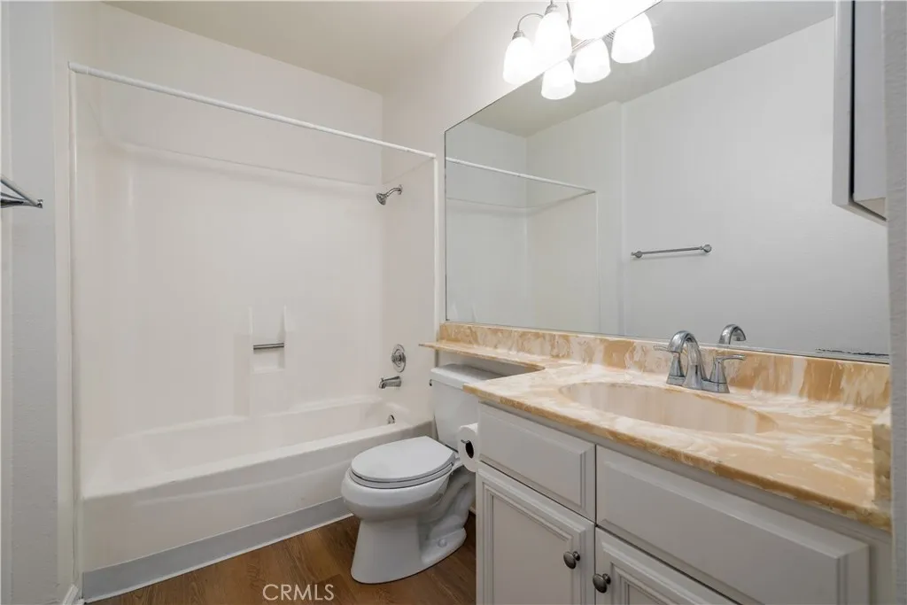 Photo #8: SW26078492 Listing: Photo #8