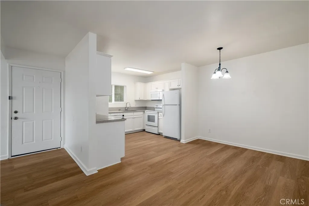 Photo #2: SW26078492 Listing: Photo #2