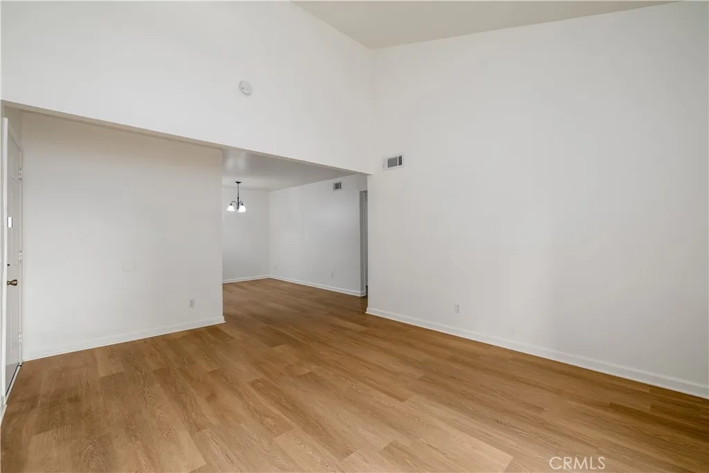 Photo #8: SW26078492 Listing: Photo #8