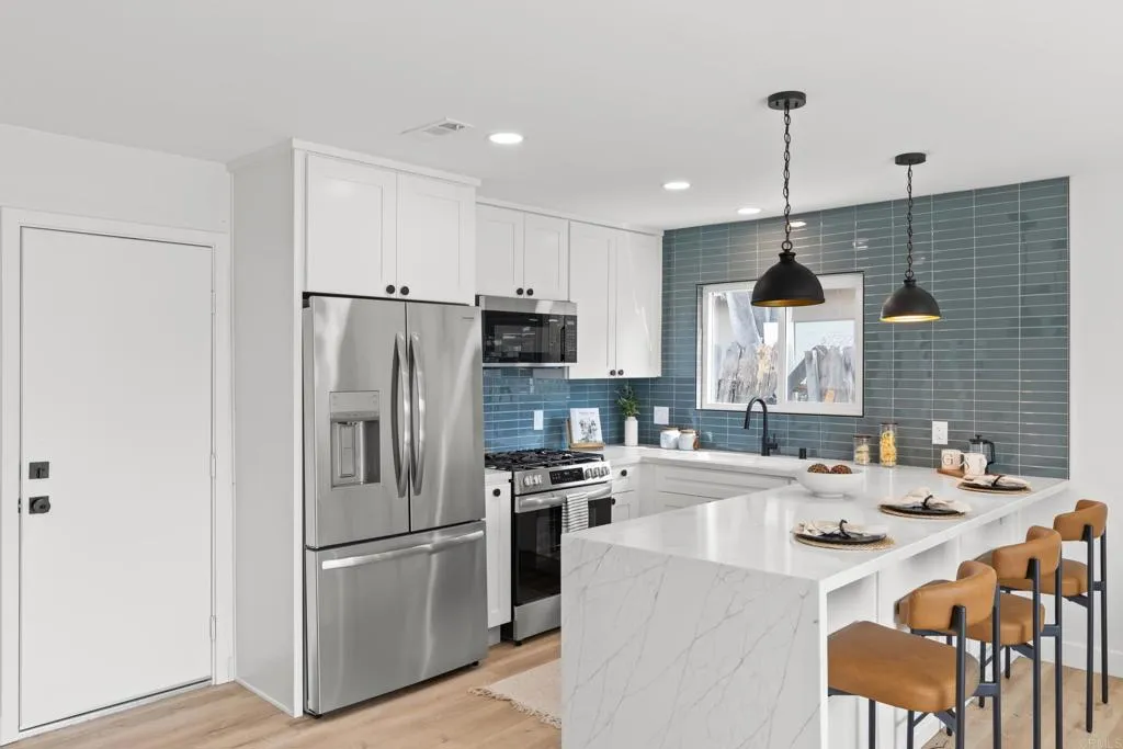 https://cdn.realtyfeed.com/cdn/127/306689523/56aa986ea4ddc07babfb6bddbd6188b8.webp