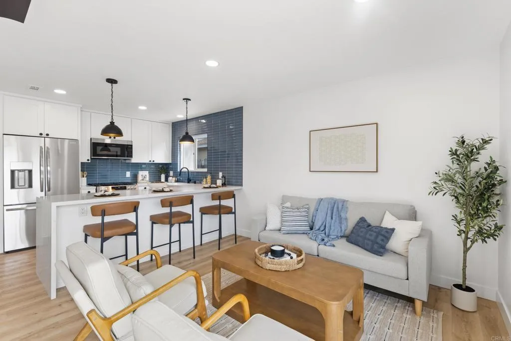 https://cdn.realtyfeed.com/cdn/127/306689523/660dcb236ba20613543d4c004da26cf1.webp
