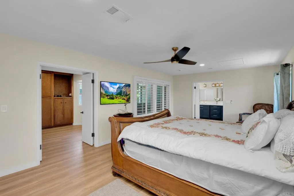 https://cdn.realtyfeed.com/cdn/127/306689537/605f3b8c5608066632d25502ce4c0f57.webp