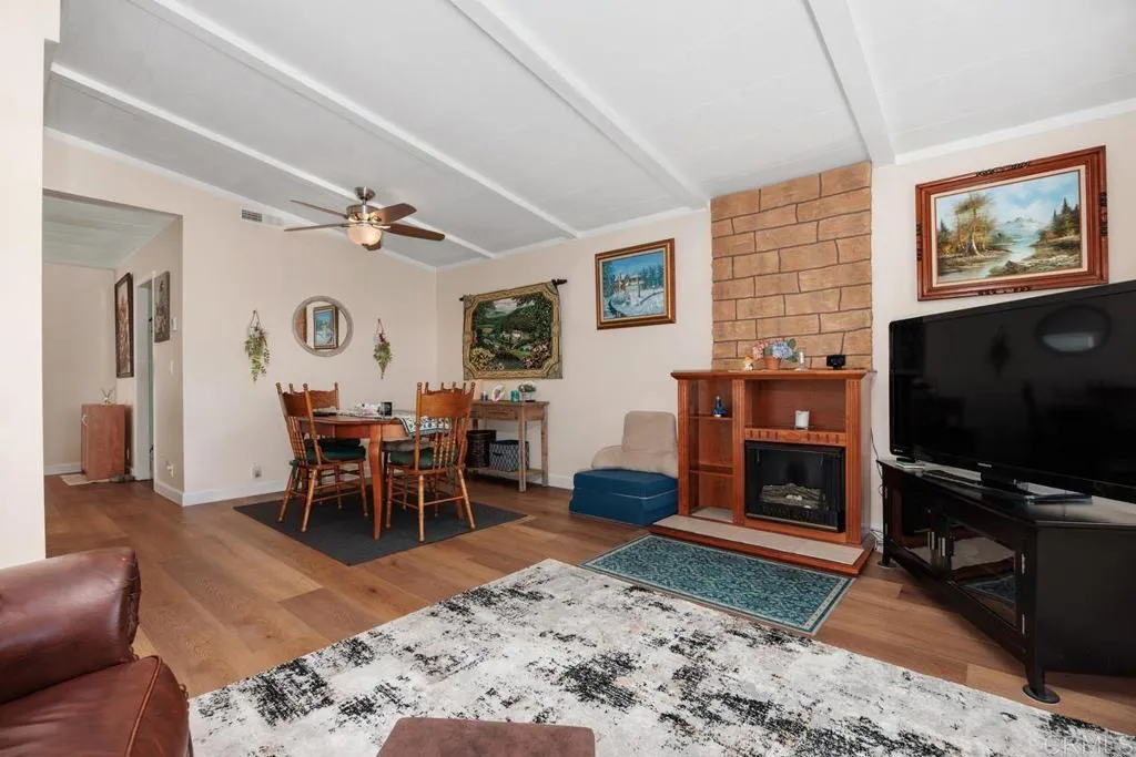 https://cdn.realtyfeed.com/cdn/127/306689565/0631b5336a23679c698b8a6a77d13516.webp