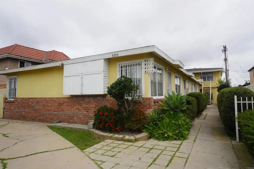 1526 Broadway Street, Escondido, CA, 92026