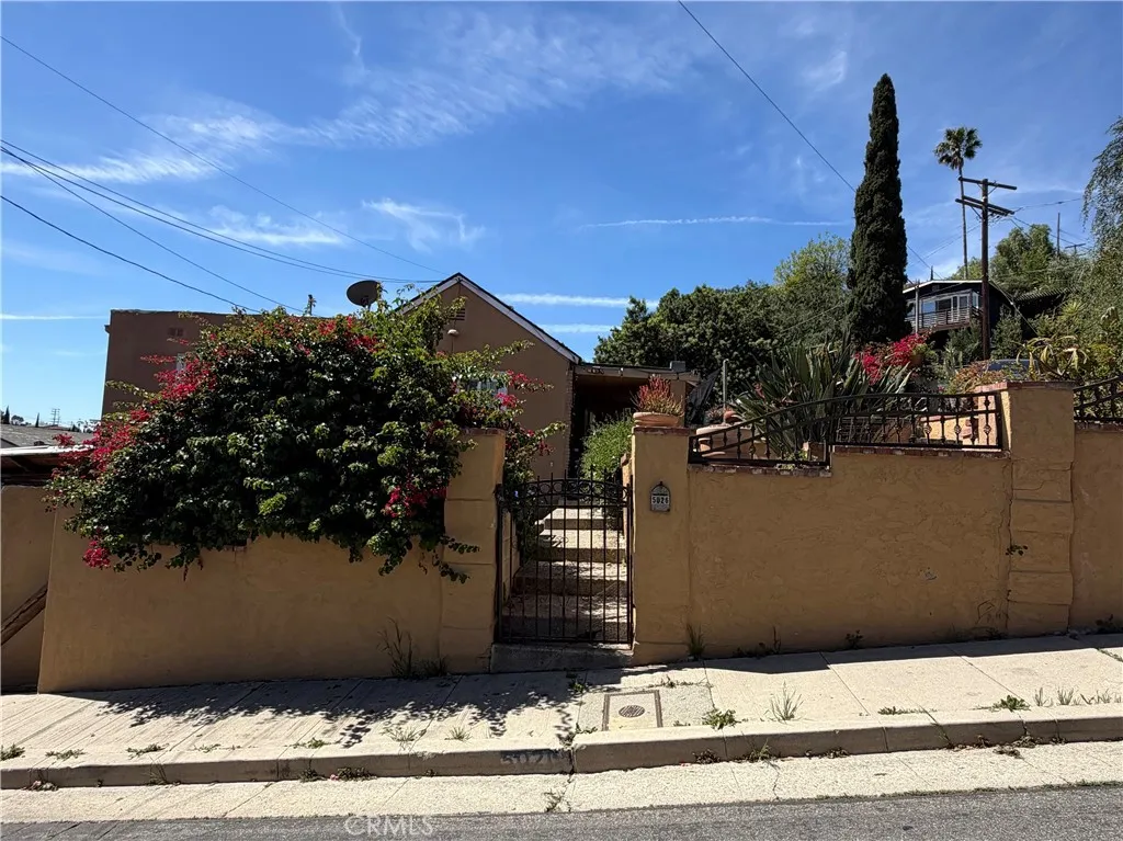 Los Angeles, CA 90032