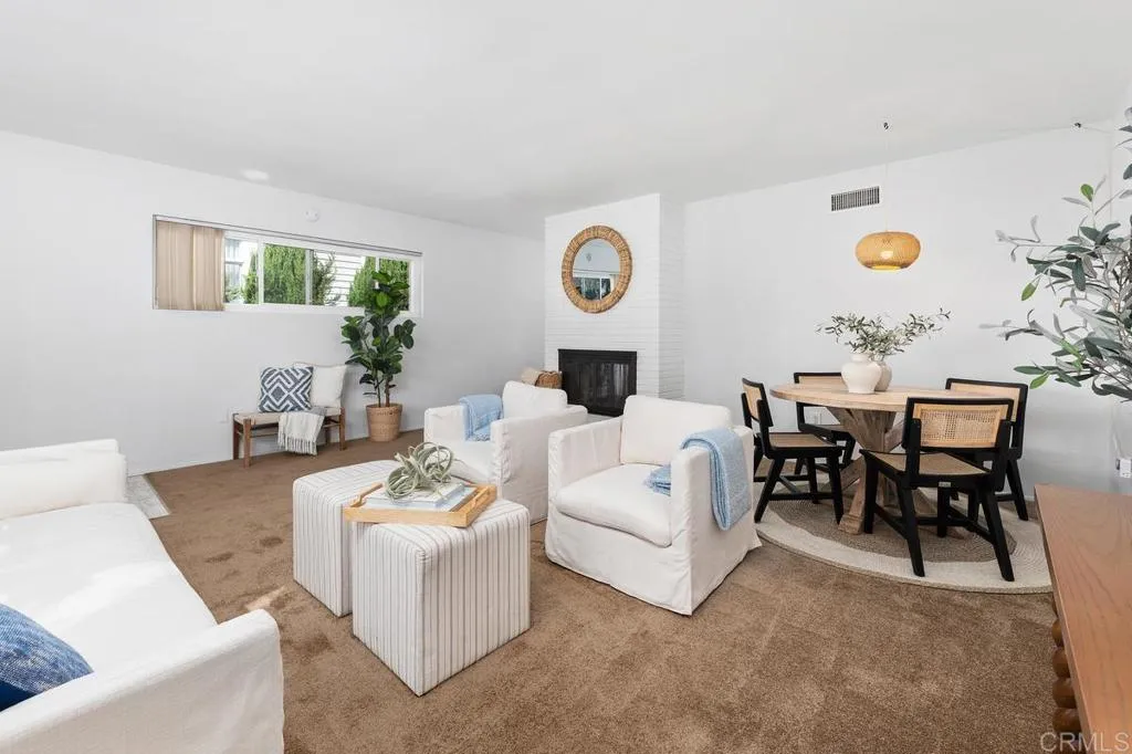 https://cdn.realtyfeed.com/cdn/127/306689665/21d6c0589a3c6437f9d00479d51046b4.webp