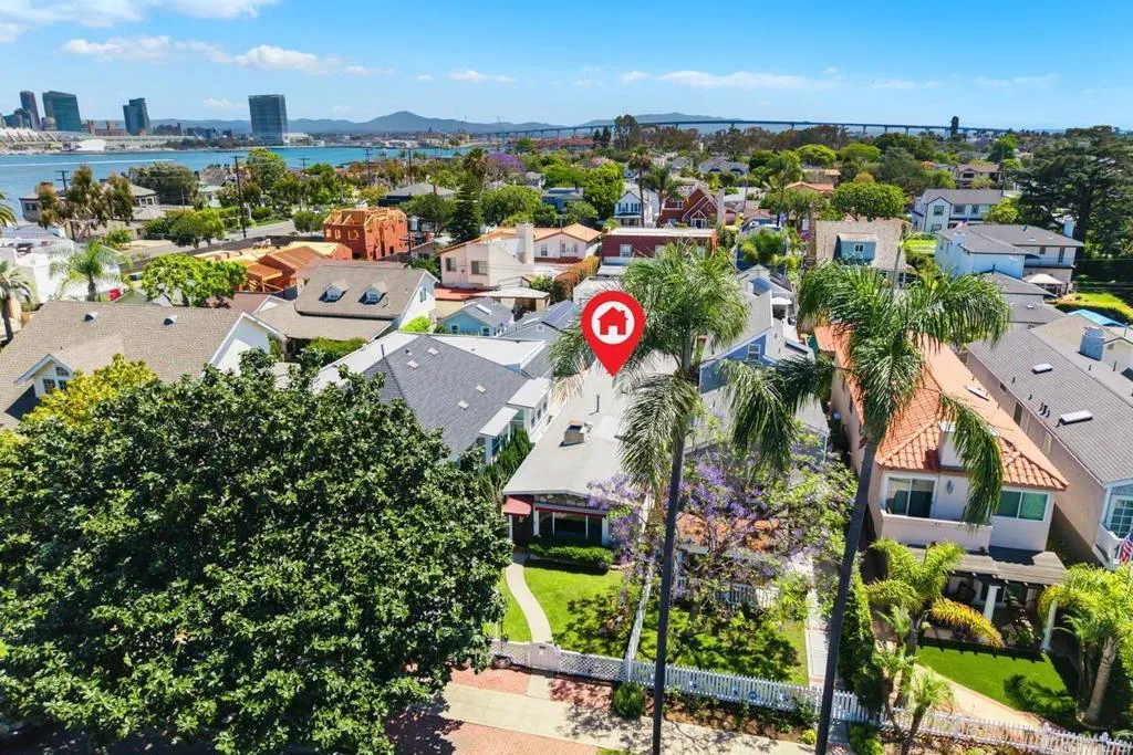 https://cdn.realtyfeed.com/cdn/127/306689665/428f7983c1807eaf23c147398b91263b.webp