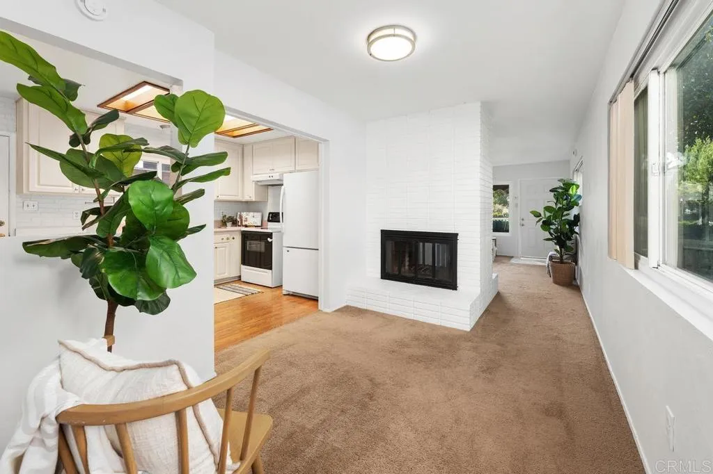 https://cdn.realtyfeed.com/cdn/127/306689665/e0d63b384ba3e5a911475abc779a0374.webp