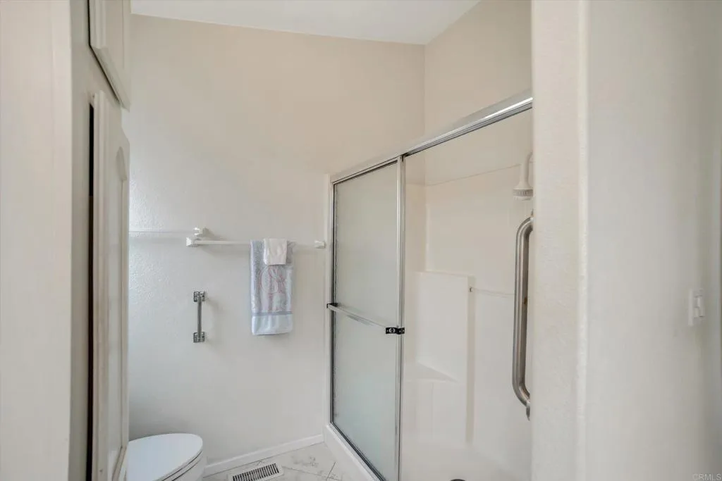 https://cdn.realtyfeed.com/cdn/127/306689705/c6140d9f6f484c8b00bf79aa332e7484.webp