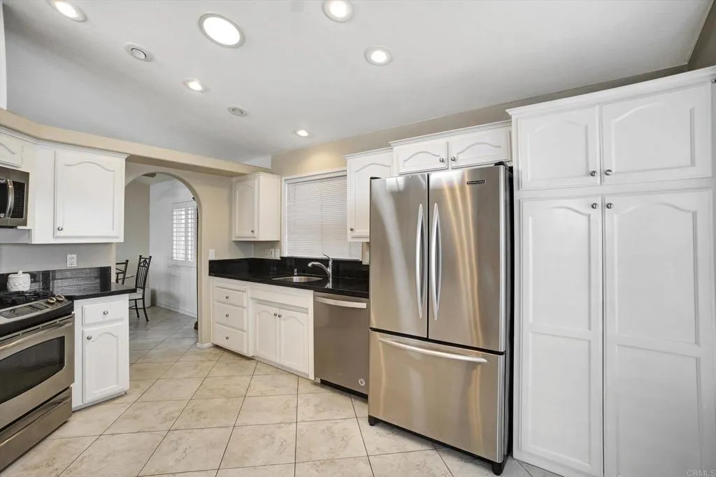 https://cdn.realtyfeed.com/cdn/127/306689705/fd1bc57b6d8cb05442bd9a2e794b8713.webp