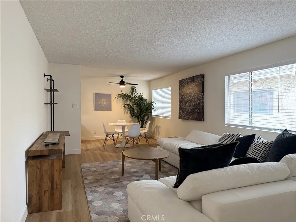 Tarzana, CA 91356
