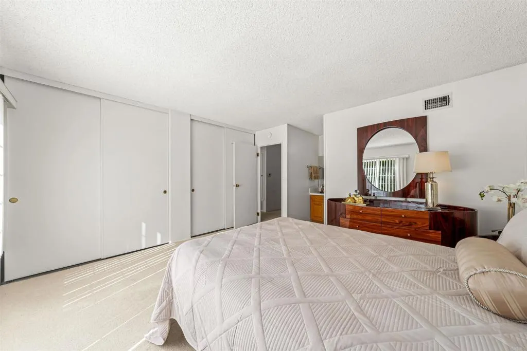 https://cdn.realtyfeed.com/cdn/127/306689774/048b6f353a33d2bf6e37f5383cc37d89.webp