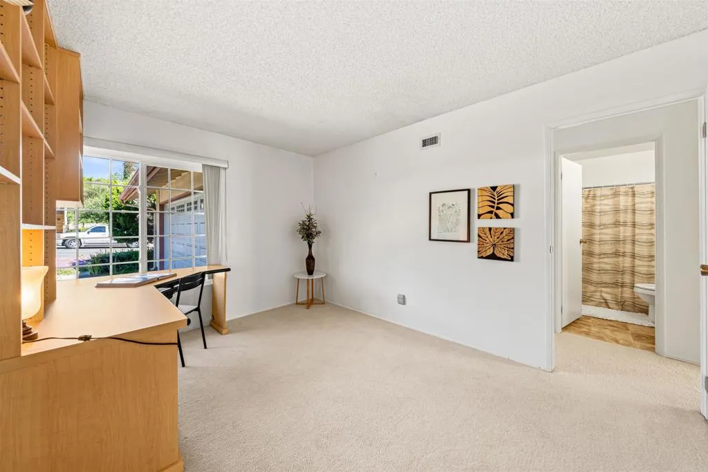 https://cdn.realtyfeed.com/cdn/127/306689774/1c15ecdcc622772220f2d5a57c345080.webp
