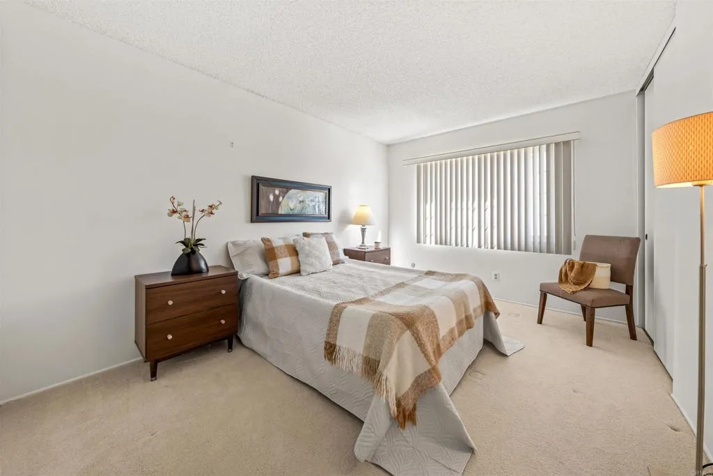 https://cdn.realtyfeed.com/cdn/127/306689774/2ad355fc28c8eb2df051ee47be129615.webp