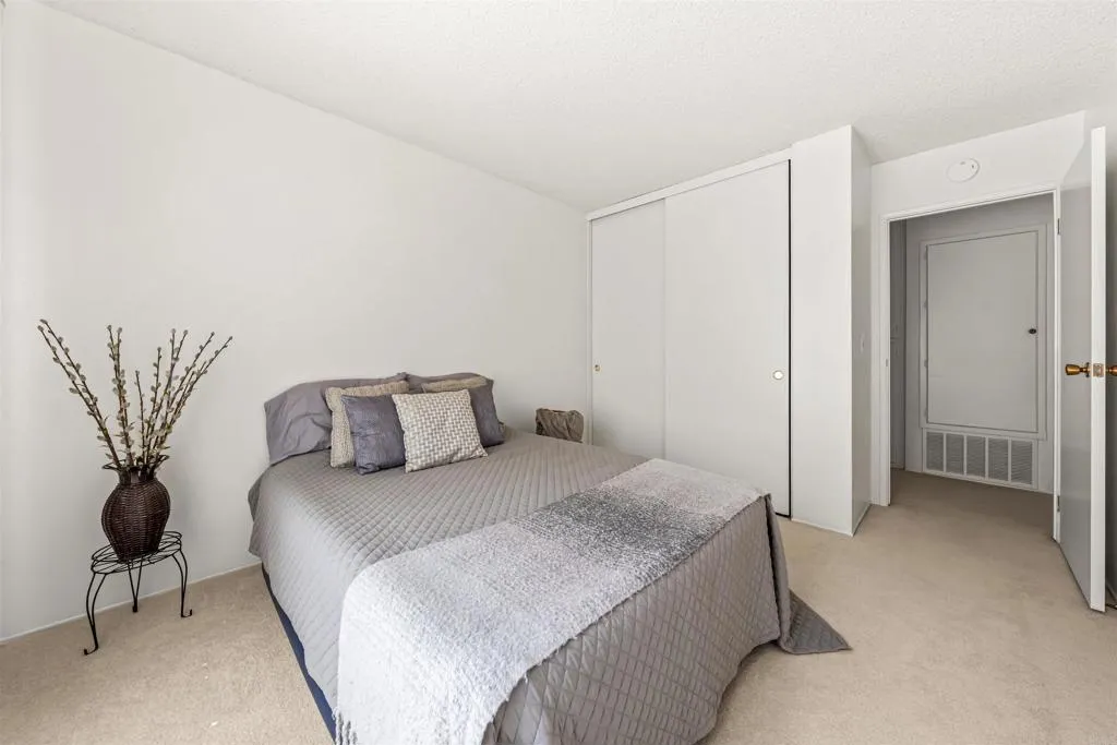 https://cdn.realtyfeed.com/cdn/127/306689774/556b64bc344aa444bd19e965cd41aef9.webp