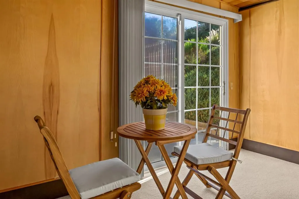 https://cdn.realtyfeed.com/cdn/127/306689774/61f4ed7f0e35c13ac39f968fed43cab7.webp