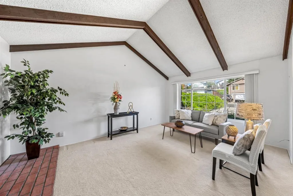 https://cdn.realtyfeed.com/cdn/127/306689774/7fed57dd27592bea3593ee9ba073cbad.webp