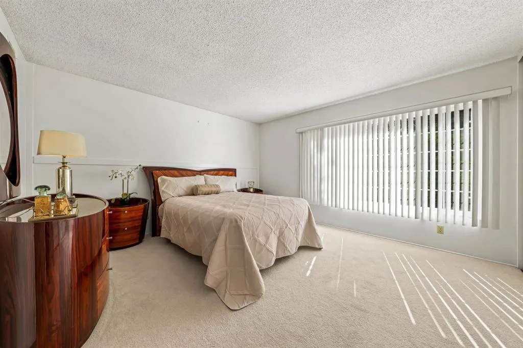 https://cdn.realtyfeed.com/cdn/127/306689774/a7e784c44459bf16d7e05d2b66f8f5cc.webp