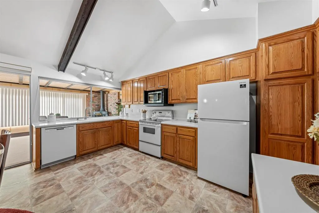 https://cdn.realtyfeed.com/cdn/127/306689774/c1bfbde81247cffdf20a3732e1437bfd.webp