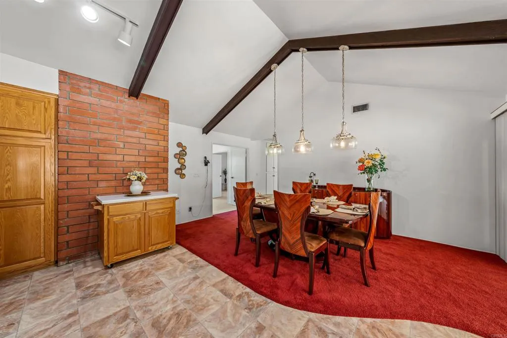 https://cdn.realtyfeed.com/cdn/127/306689774/f9622d6fcf83a22fcadfc010ca790648.webp