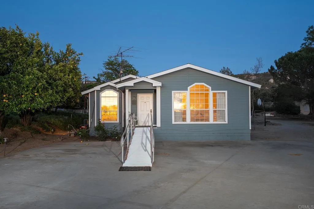 https://cdn.realtyfeed.com/cdn/127/306689842/04d30f5f74334ebe1ad0a4d996fa3b63.webp