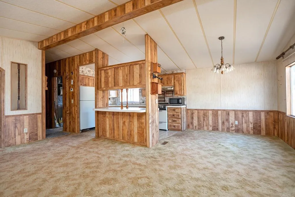 https://cdn.realtyfeed.com/cdn/127/306689842/23ae3b52f18cf8fa774a35064752470b.webp