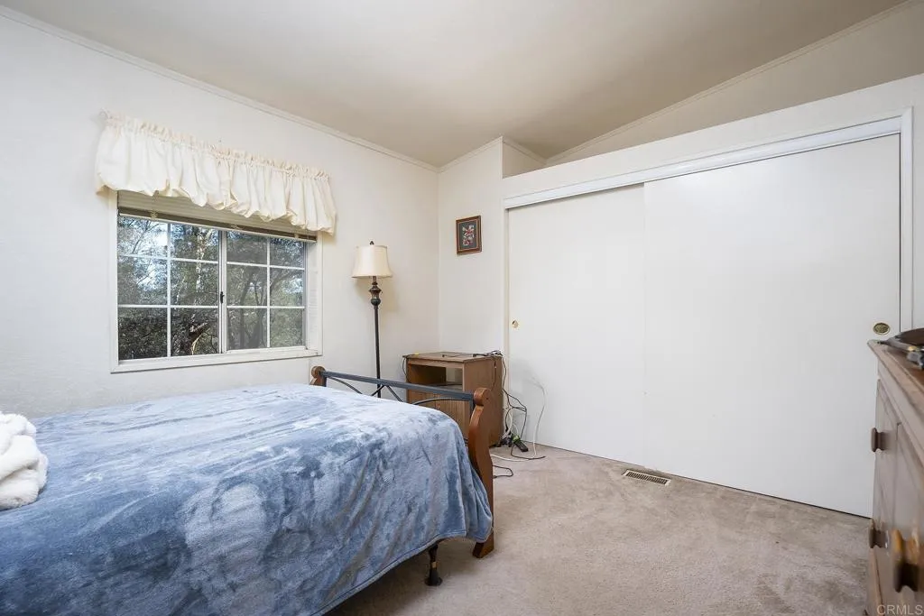 https://cdn.realtyfeed.com/cdn/127/306689842/28f99251b0e8ff66c291e2430655ec3b.webp