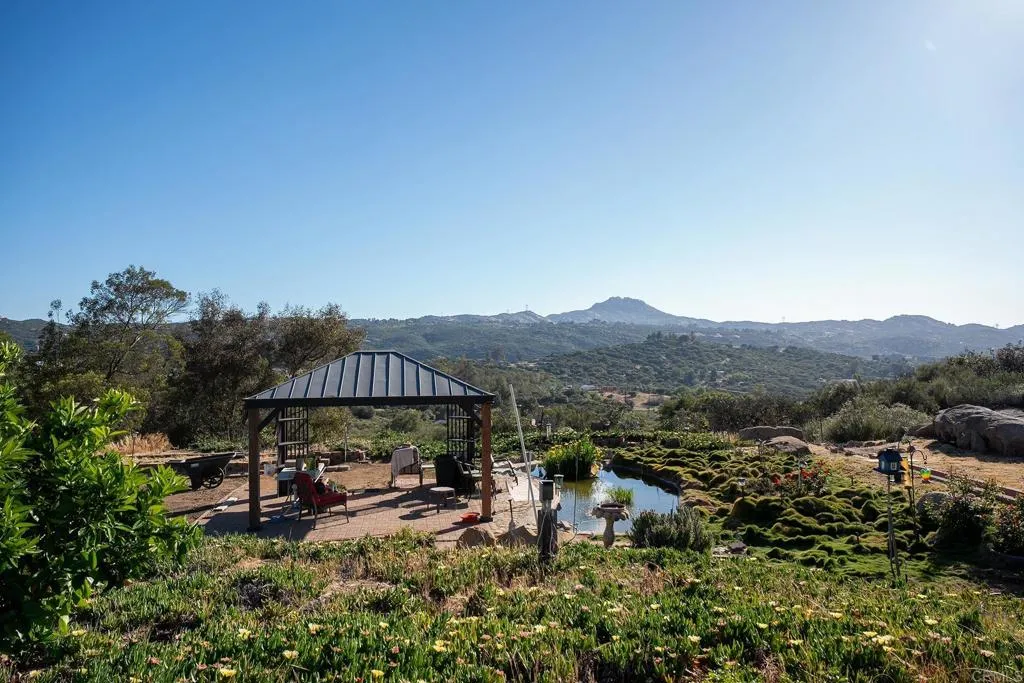 https://cdn.realtyfeed.com/cdn/127/306689842/379c9cab70e53d74e5e5eab406b1ce0c.webp