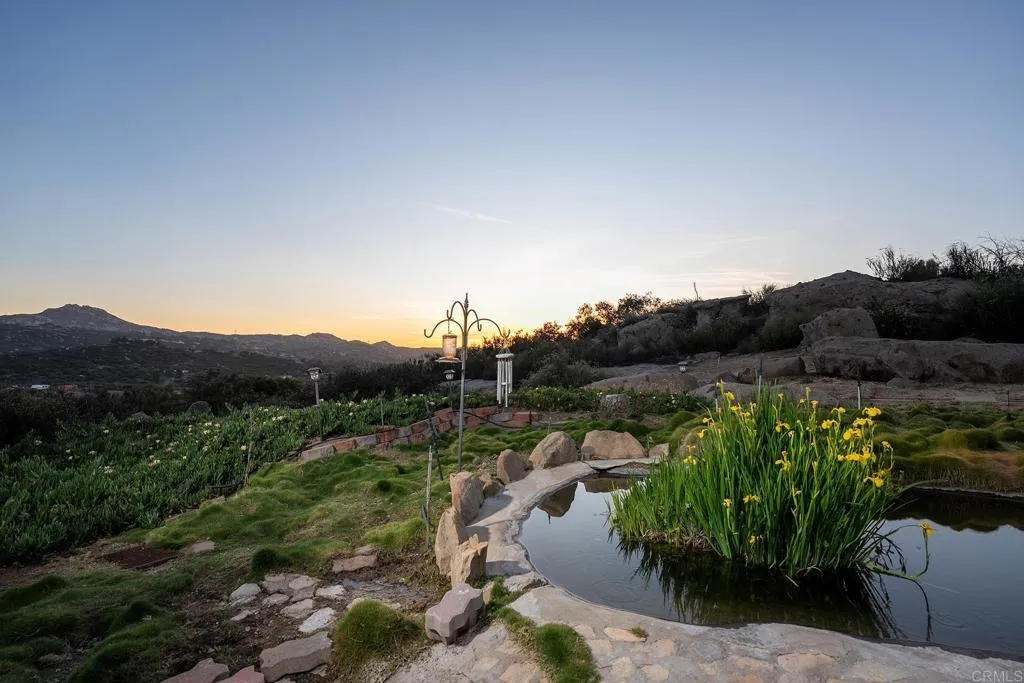 https://cdn.realtyfeed.com/cdn/127/306689842/769c15df986915bdb6579ba6905b8f1d.webp