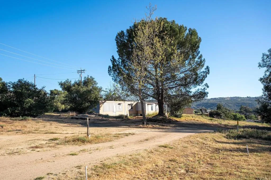 https://cdn.realtyfeed.com/cdn/127/306689842/88adce50cdb189d7a5f7fd0a6e39099e.webp