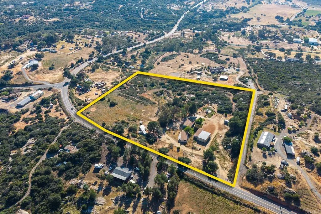 https://cdn.realtyfeed.com/cdn/127/306689842/afbb65b87cc3fea9027c87a64b1fe216.webp