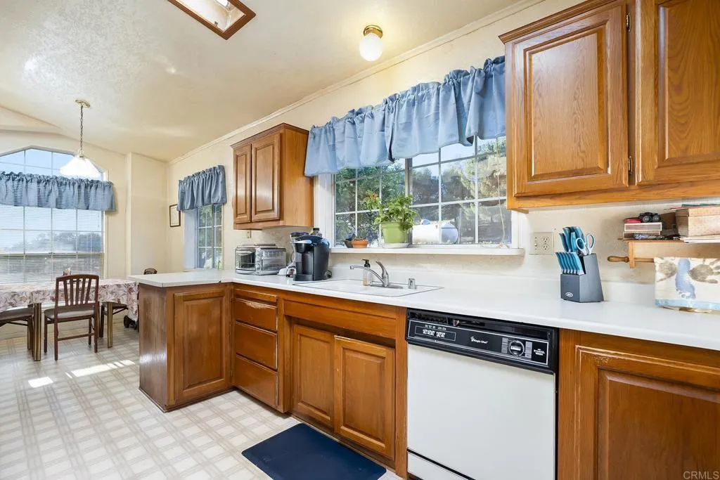 https://cdn.realtyfeed.com/cdn/127/306689842/b97c18dc46fd076d8df04e68c405fab6.webp