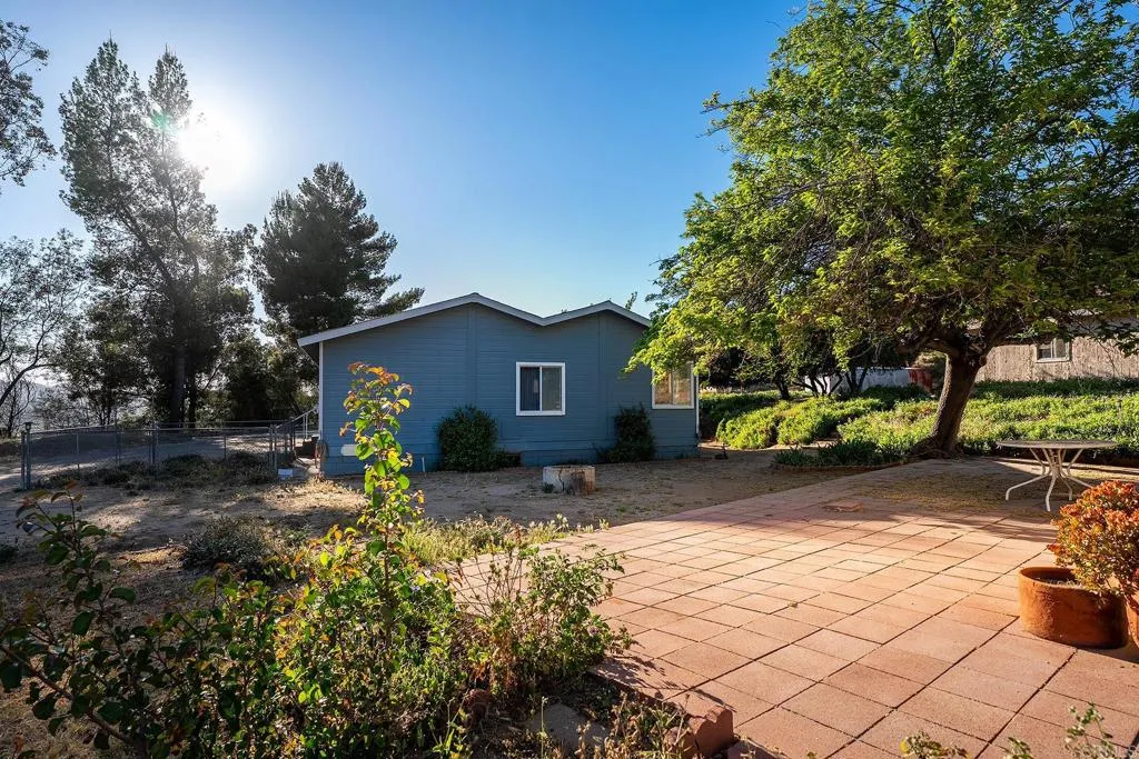 https://cdn.realtyfeed.com/cdn/127/306689842/f5f068163e748c131648254158260dfb.webp