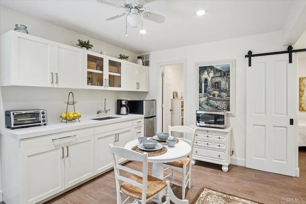 https://cdn.realtyfeed.com/cdn/127/306689890/12f3f3ad43e97065db6ace1c9827983e.webp