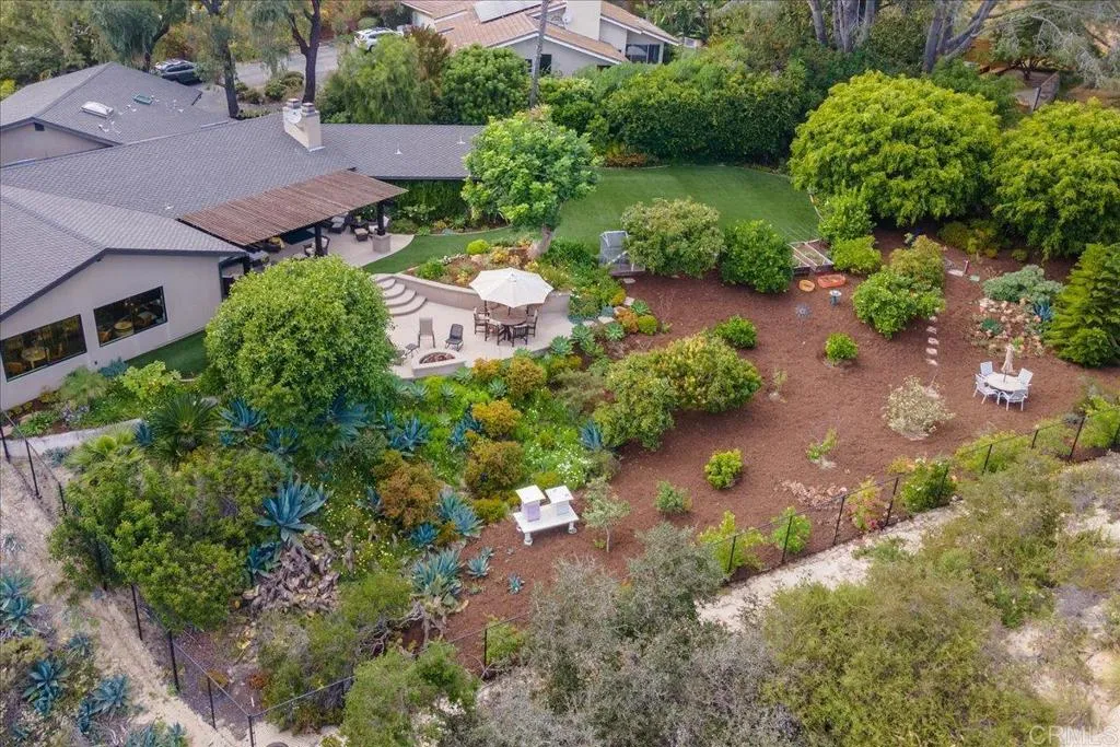 https://cdn.realtyfeed.com/cdn/127/306689890/244d2b24e62b3888c703f3dba3769834.webp