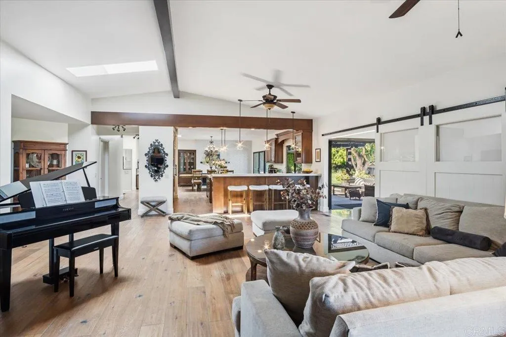 https://cdn.realtyfeed.com/cdn/127/306689890/4f8f73de7be6c1d461100337f36f7483.webp