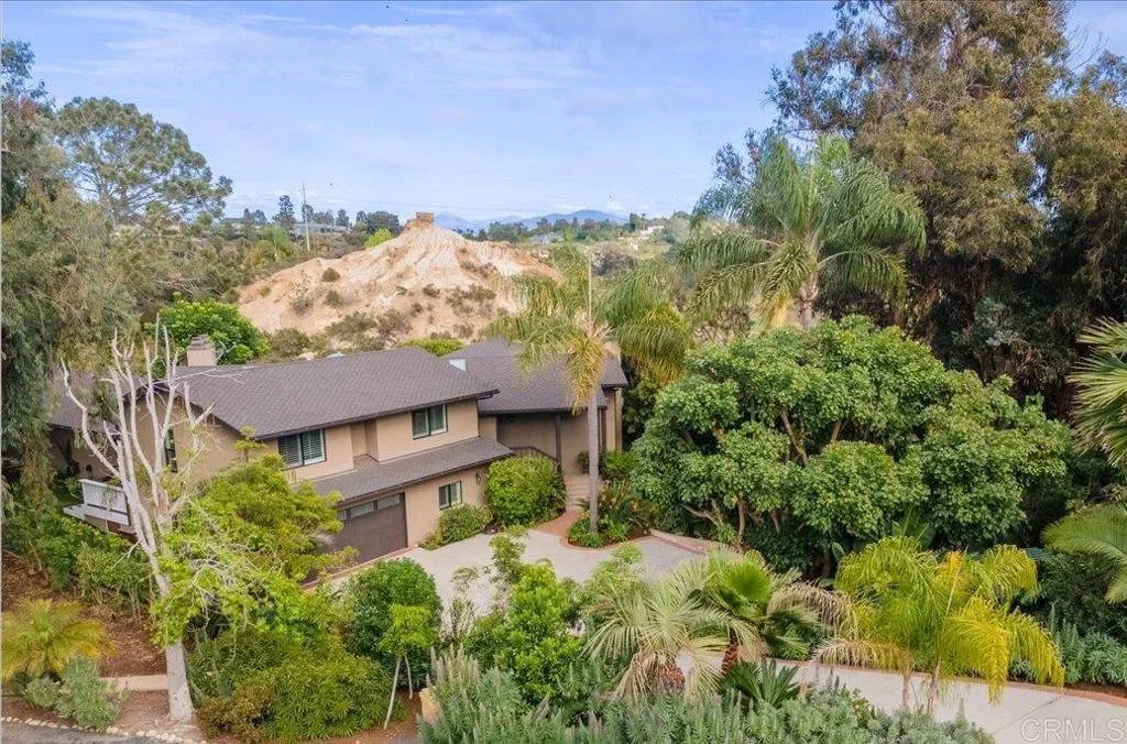 https://cdn.realtyfeed.com/cdn/127/306689890/616a8005b0bfb5f7db039330cefd6aba.webp