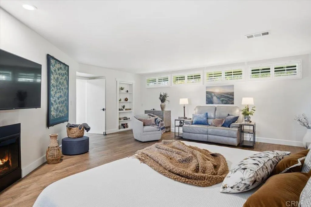 https://cdn.realtyfeed.com/cdn/127/306689890/9a89e0c35cbfc8b0df927e77e1b6b7b8.webp