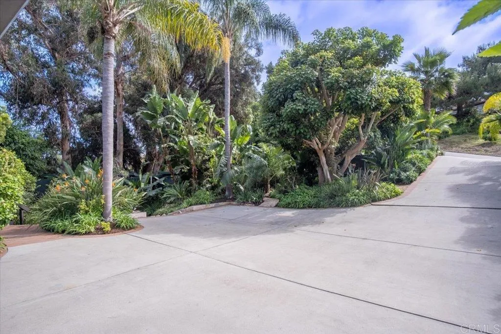 https://cdn.realtyfeed.com/cdn/127/306689890/b056faa61485e75a94ad378f70adc9d4.webp
