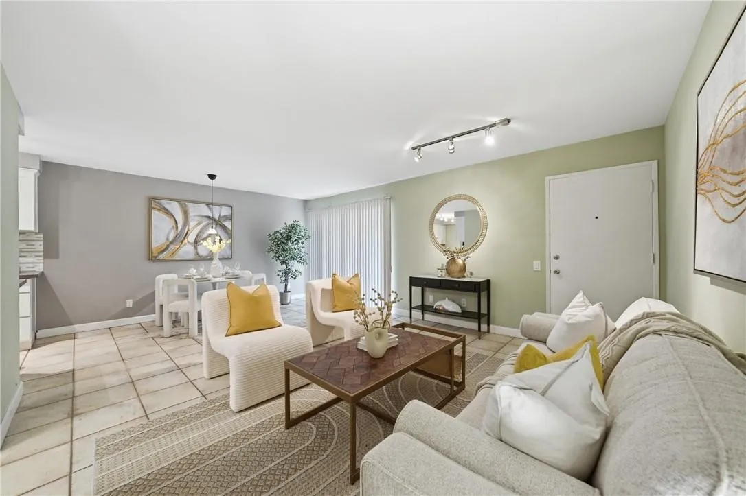 2311 4th Street Unit 106, Santa Monica, CA 90405 - Photo 4 of 26, Santa Monica, CA