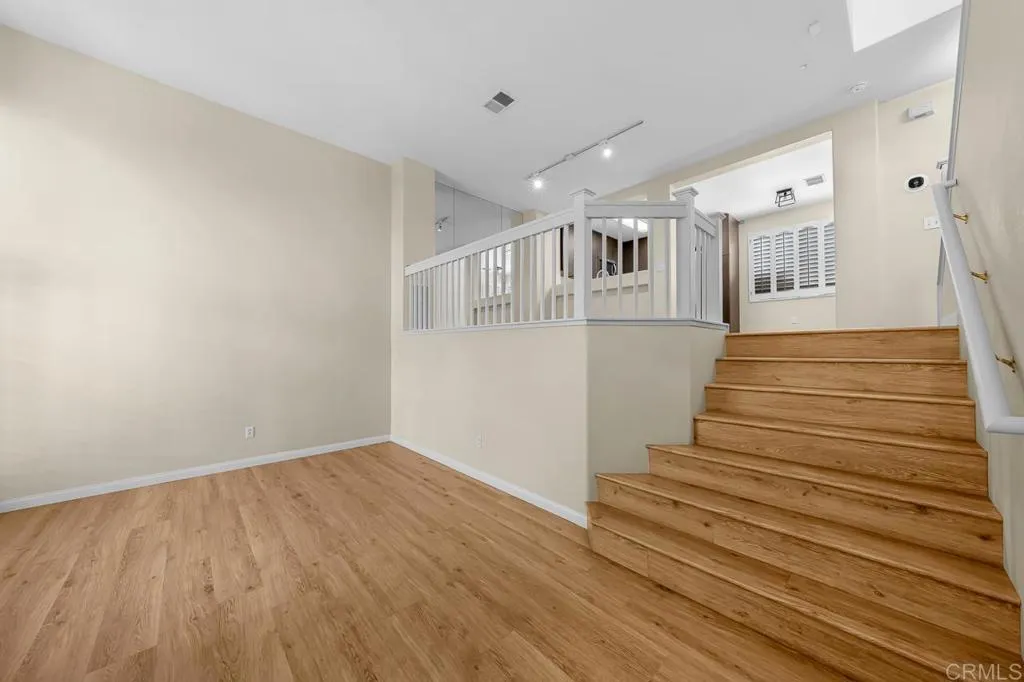 https://cdn.realtyfeed.com/cdn/127/306689971/639b8bcd24296c10872f9c4469911e3a.webp