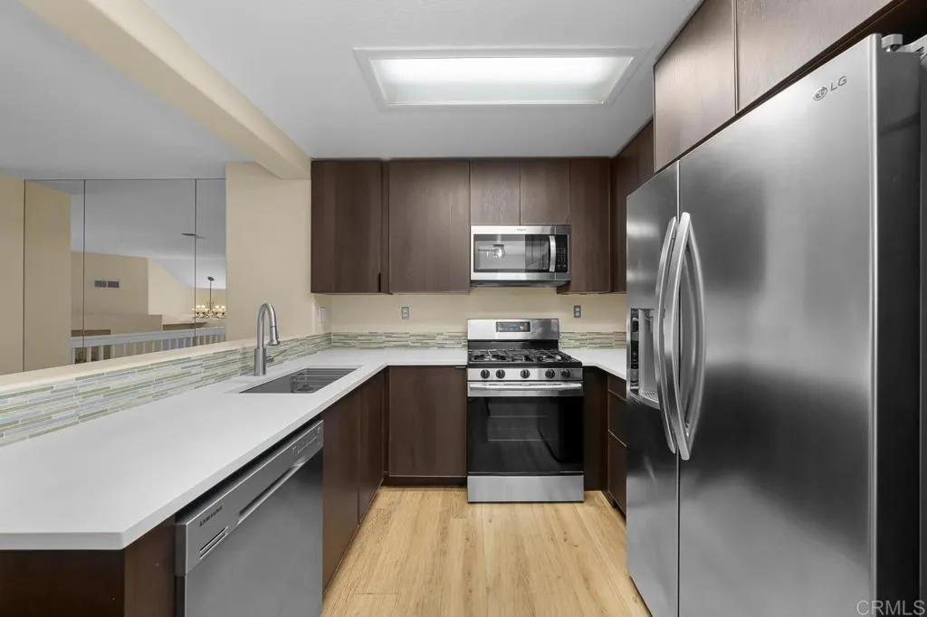 https://cdn.realtyfeed.com/cdn/127/306689971/9e79f5914219cb623a1b2769a3422214.webp