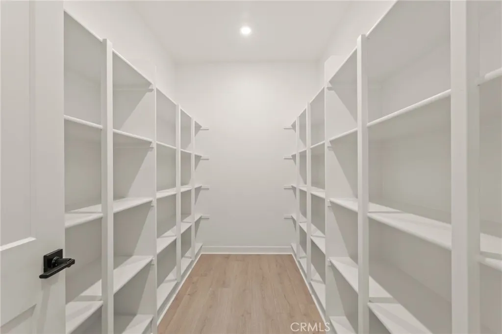 https://cdn.realtyfeed.com/cdn/127/306689976/184b1ef7df1a24b4615a255c08a1e431.webp