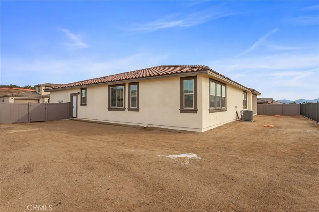 https://cdn.realtyfeed.com/cdn/127/306689976/3527bb8f70aa80ebe7737d1f5bb93b05.webp