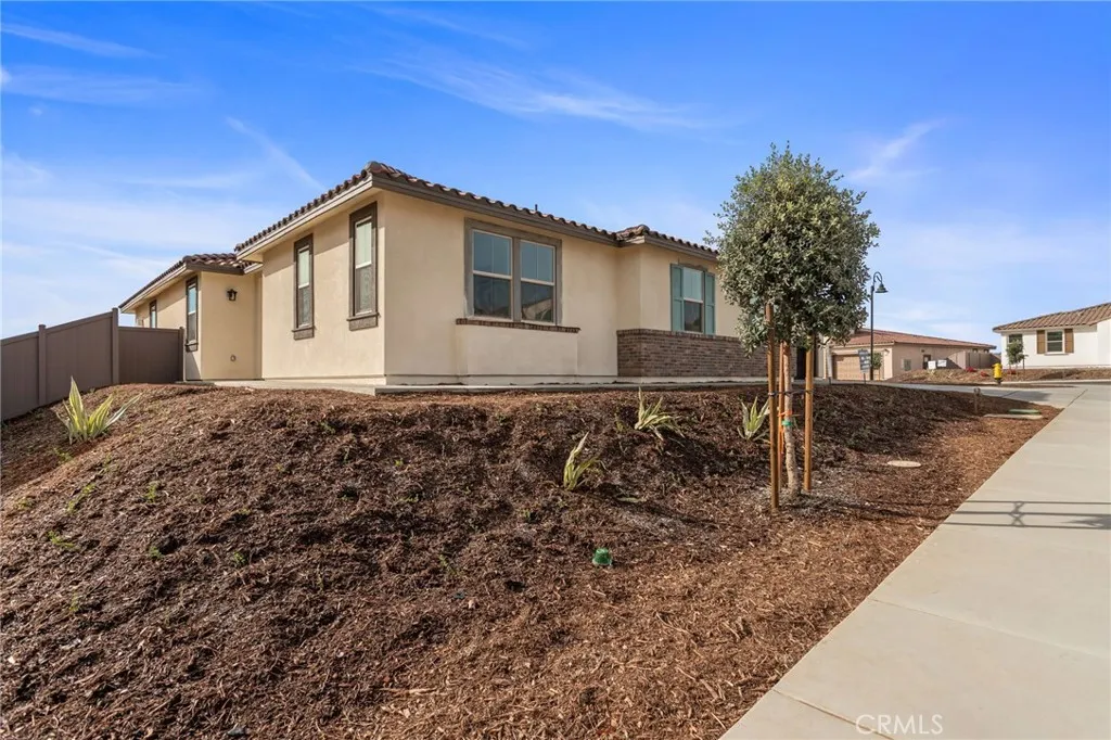 https://cdn.realtyfeed.com/cdn/127/306689976/8ad99c2981b6d92da821398e2c4f7c78.webp