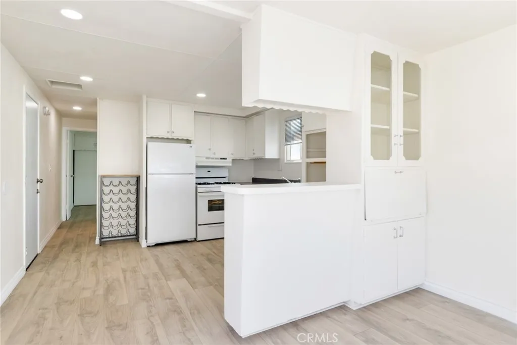 17069 North Indian Canyon Unit 68, Palm Springs, CA 92258 - Photo 5 of 19, Palm Springs, CA