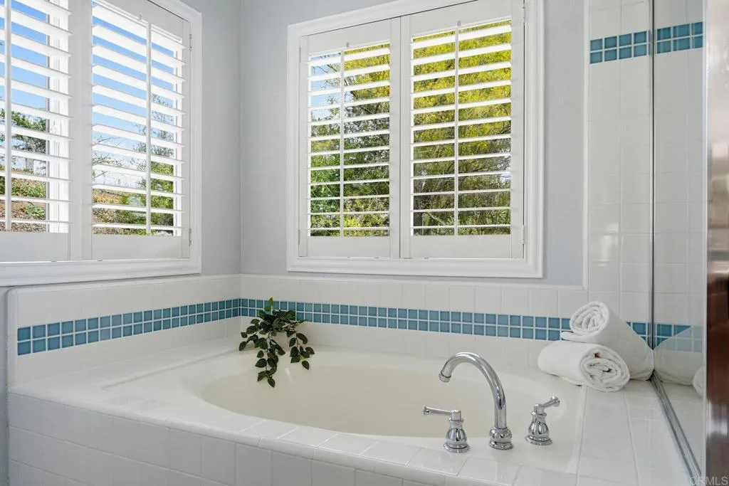 https://cdn.realtyfeed.com/cdn/127/306690075/700e5028efe59b9d3f80214d54a3fff6.webp