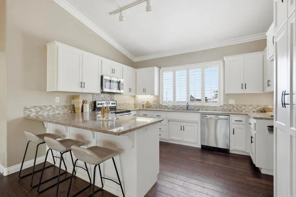 https://cdn.realtyfeed.com/cdn/127/306690075/748643d089ab8154e743332337a9ac75.webp