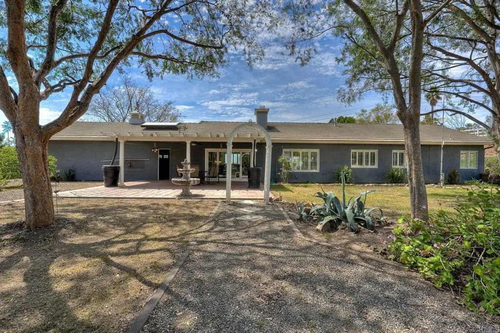 https://cdn.realtyfeed.com/cdn/127/306690075/9ee17147c2b45e3d7acf6892048871da.webp